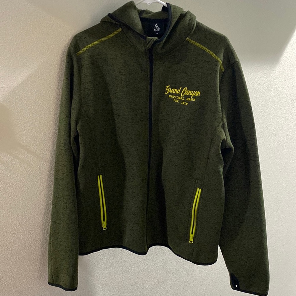 Grand Canyon Mens Medium Green zip up